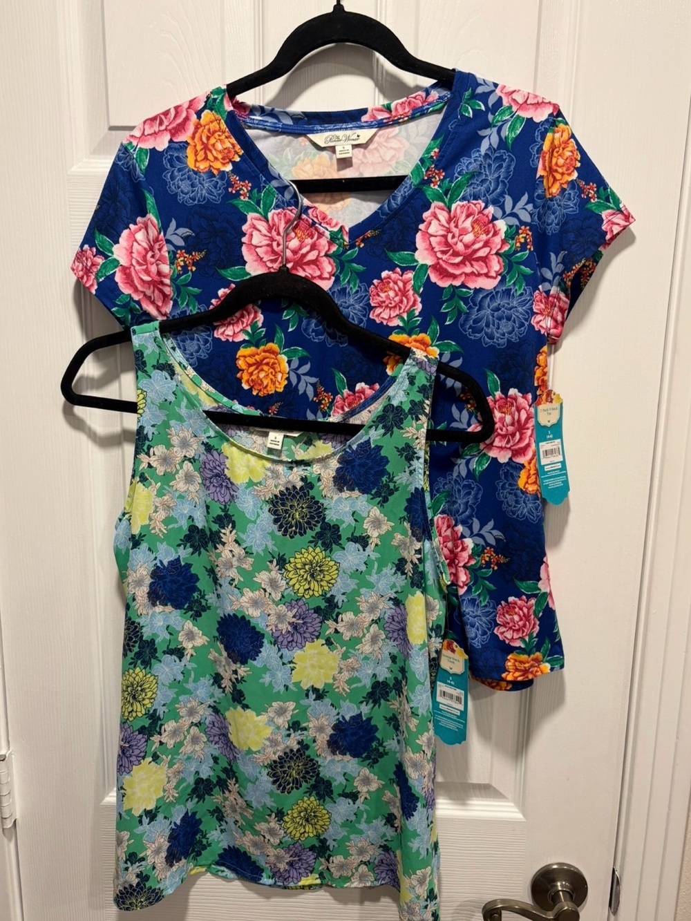 The Pioneer Woman Blue Floral Short Sleeve Top + Mint Floral Tank Set